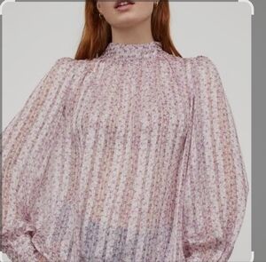 H&M MESH FLORAL BLOUSE SIZE MEDIUM